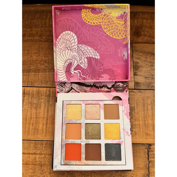 Pley x Cobra Kai Eyeshadow Palette 9 Shades Makeup Limited Edition New in Box - Picture 1 of 3